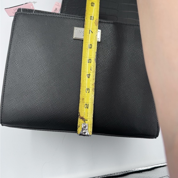 NWT Lot 3 VICTORIA'S SECRET BLACK ALLIGATOR BEAUTY POUCH WITH TASSEL - Picture 7 of 7